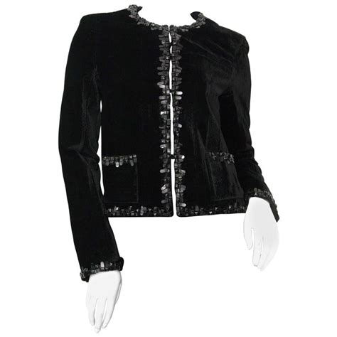 blazer estilo chanel|chanel velvet jacket.